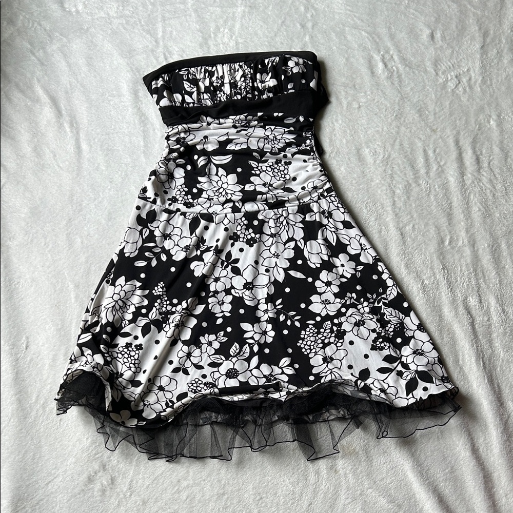 Black and White Floral Strapless Dress